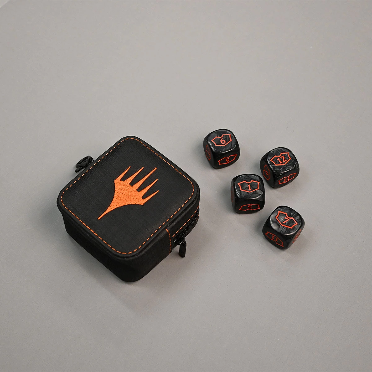 Ultra Pro Mythic Edition Loyalty Dice (4ct) And Case For Magic: The Gathering - Image 6